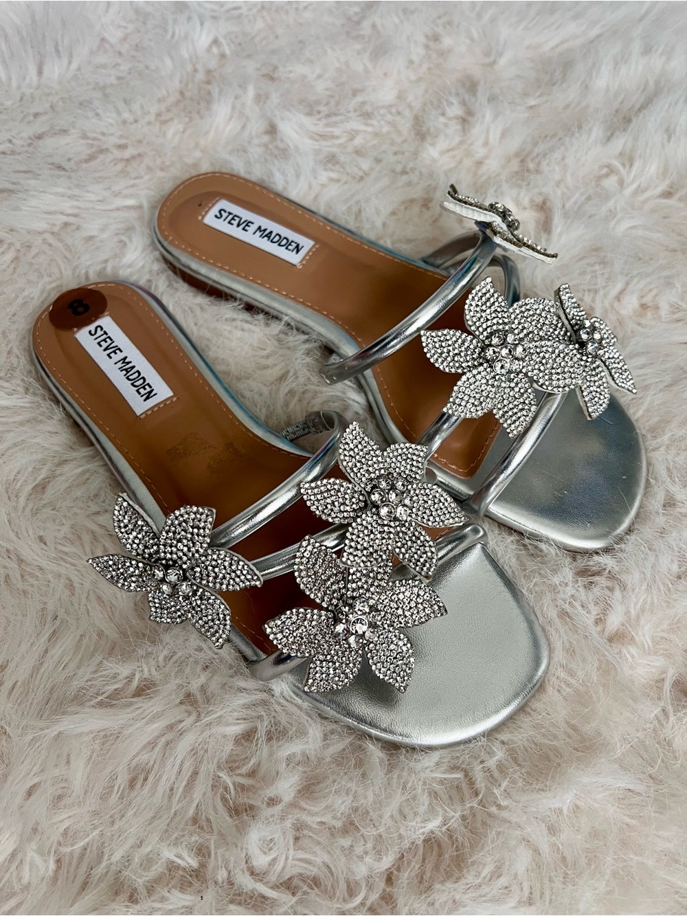 **NWOT** Steve Madden LUKA Silver Crystal Rhinestone Floral Slides Sandals - Picture 2 of 7